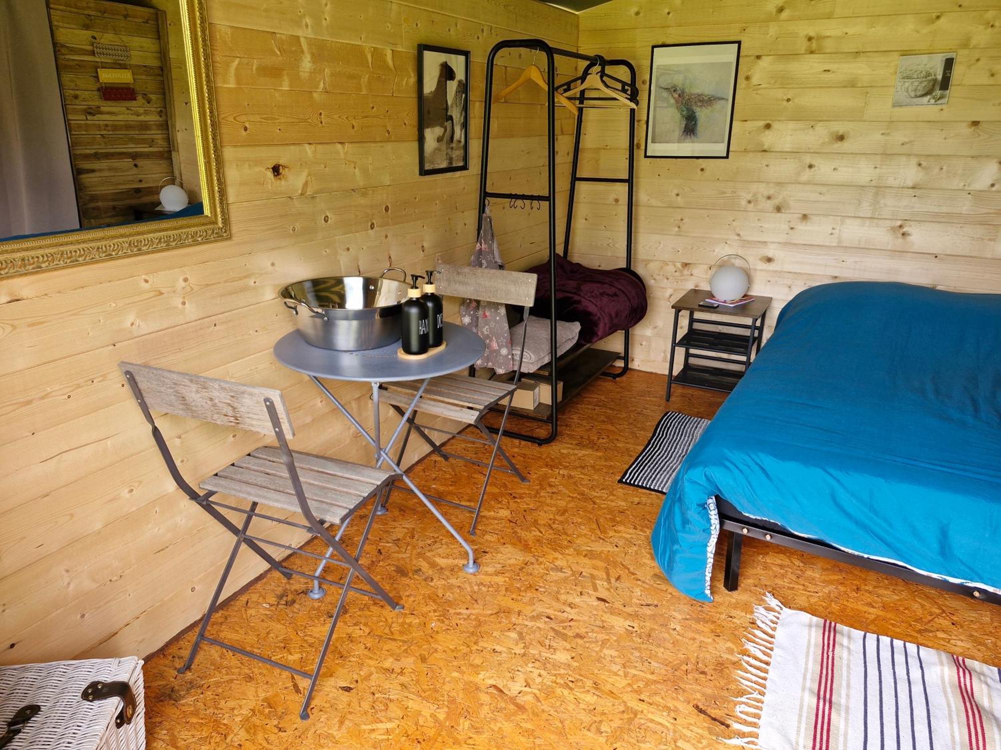 La Cabane Des Lucioles Saint-Julien-Boutieres Δωμάτιο φωτογραφία