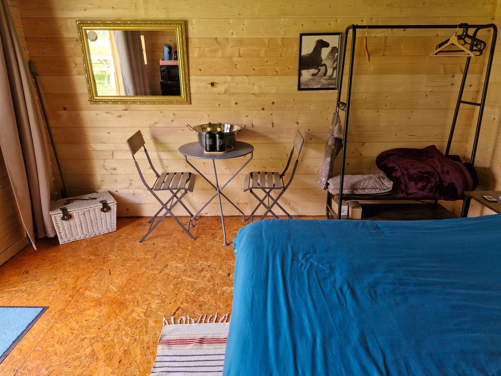 La Cabane Des Lucioles Saint-Julien-Boutieres Εξωτερικό φωτογραφία